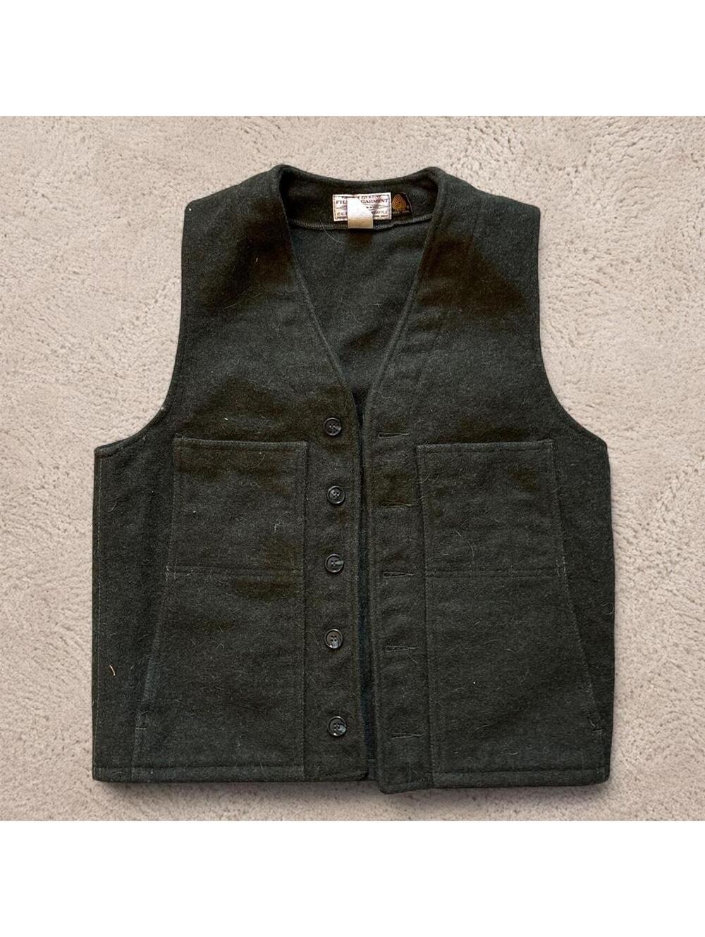 Absolutely insane rare vintage 1980s 100 percent virgin wool Filson vest.
